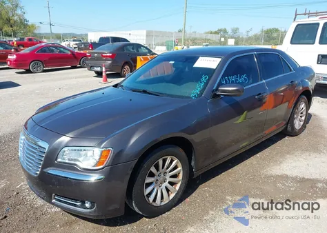 2013 Chrysler 300 Motown из США, поврежденный, VIN 2C3CCAAG5DH743300